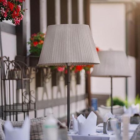 Hotel Restaurant Der Engel, ซัสบาควัลเดิน ภายนอก รูปภาพ