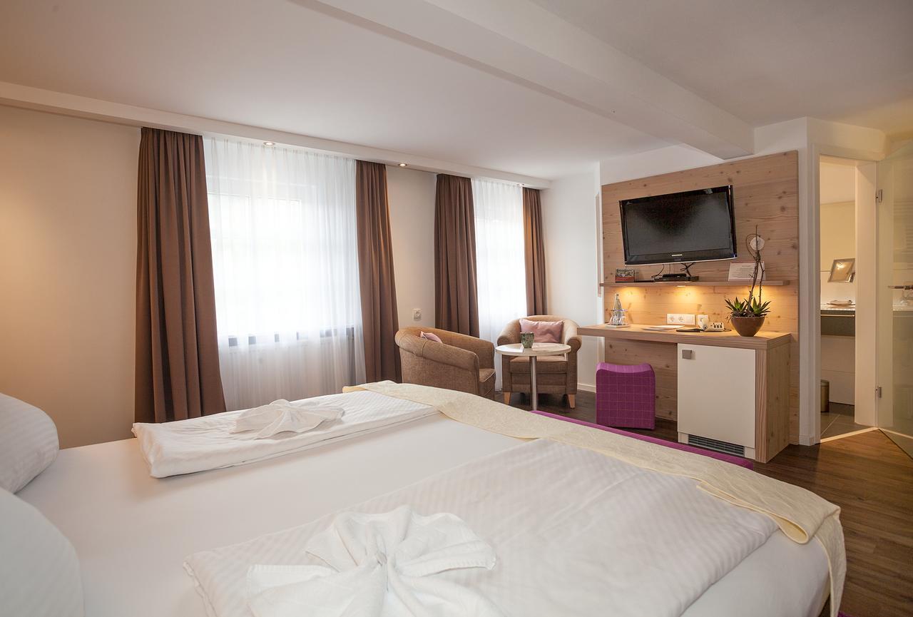 Hotel Restaurant Der Engel, ซัสบาควัลเดิน ภายนอก รูปภาพ
